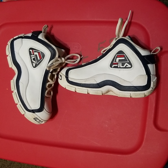 Fila unisex size 3 grant hill 2 sneakers white, navy and red